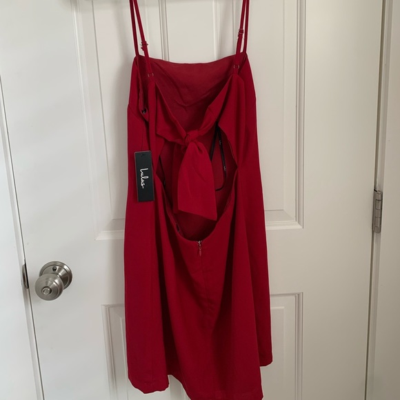 Lulu’s red medium tie-in-back dress - Picture 2 of 3
